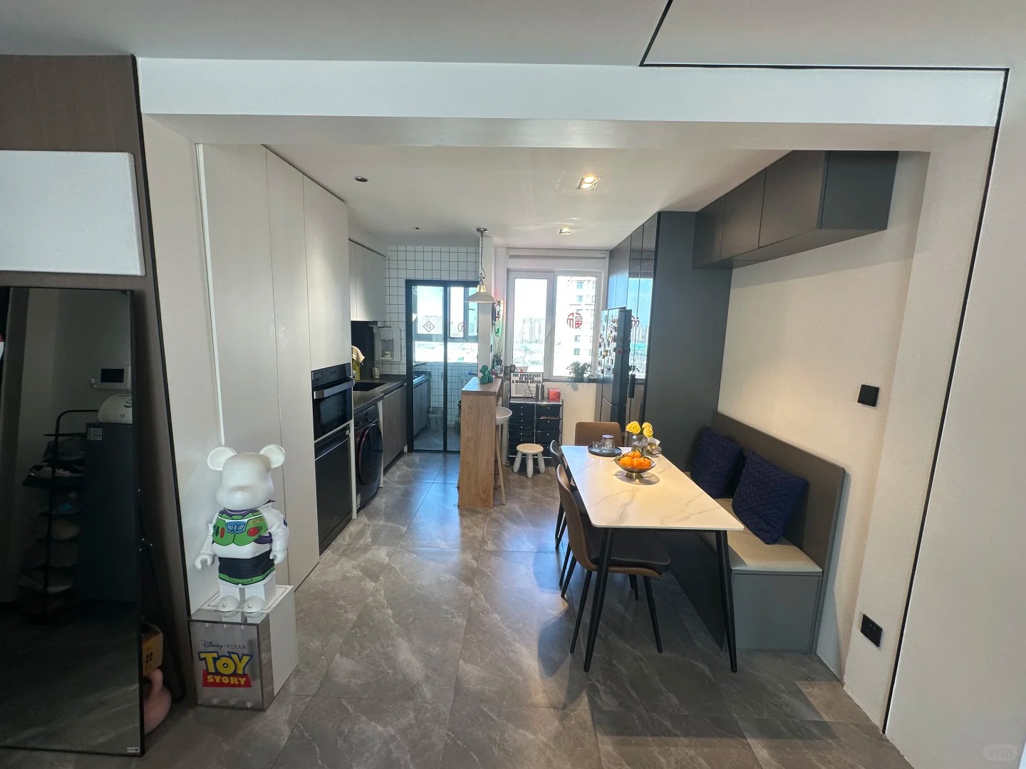 榆垡空港大两居：现代简约风格装修案例 配图 2